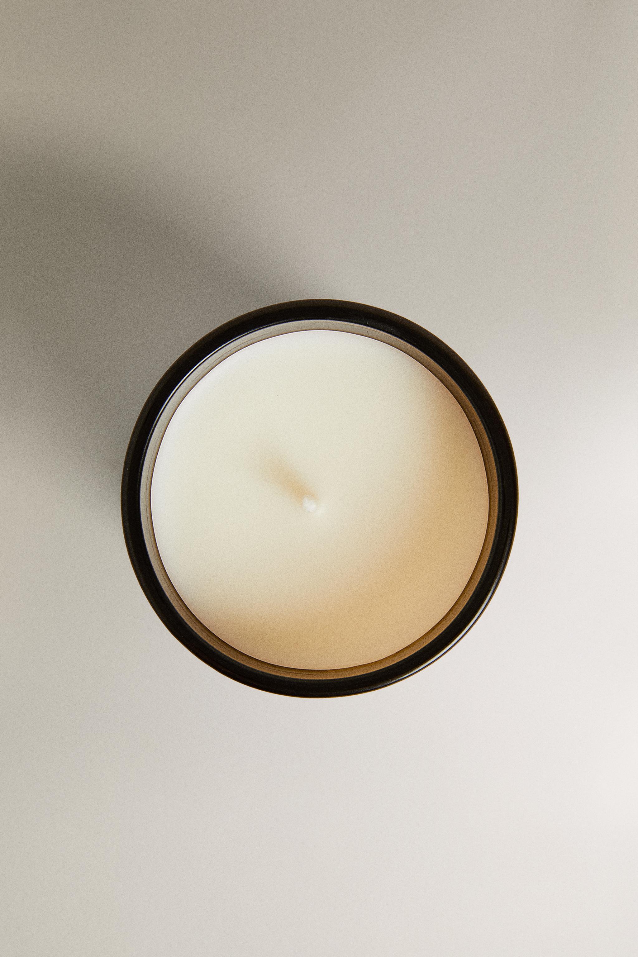 (150 G) MUSK SHADE SCENTED CANDLE